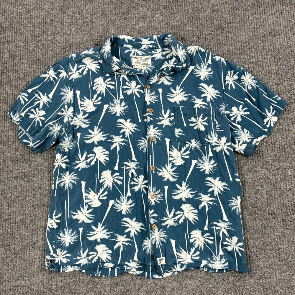 Trunks Surf & Swim Co Mens Size L Blue Palm Tree Hawaiian Aloha Button Up Shirt